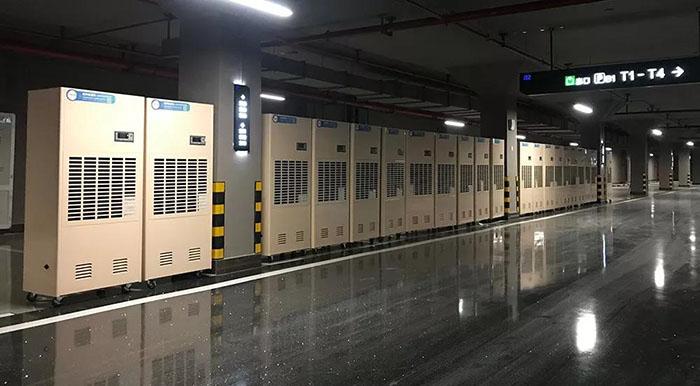 南方濕冷魔法攻擊，能用空調除濕嗎？